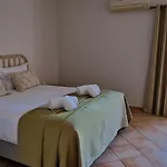 Pretty Stunning House With Garden And Private Swimming Pool شقة *