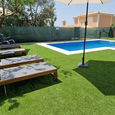 Pretty Stunning House With Garden And Private Swimming Pool Daire *