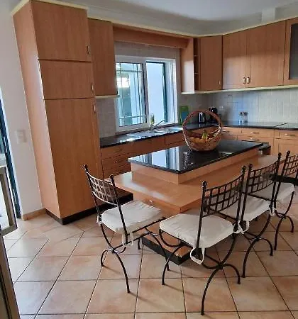 Pretty Stunning House With Garden And Private Swimming Pool * 알만실