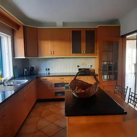 Pretty Stunning House With Garden And Private Swimming Pool * 알만실