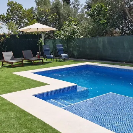 아파트 Pretty Stunning House With Garden And Private Swimming Pool