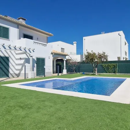 Pretty Stunning House With Garden And Private Swimming Pool *